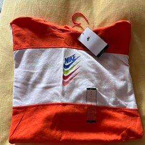 NWT Nike lose fit hoodie